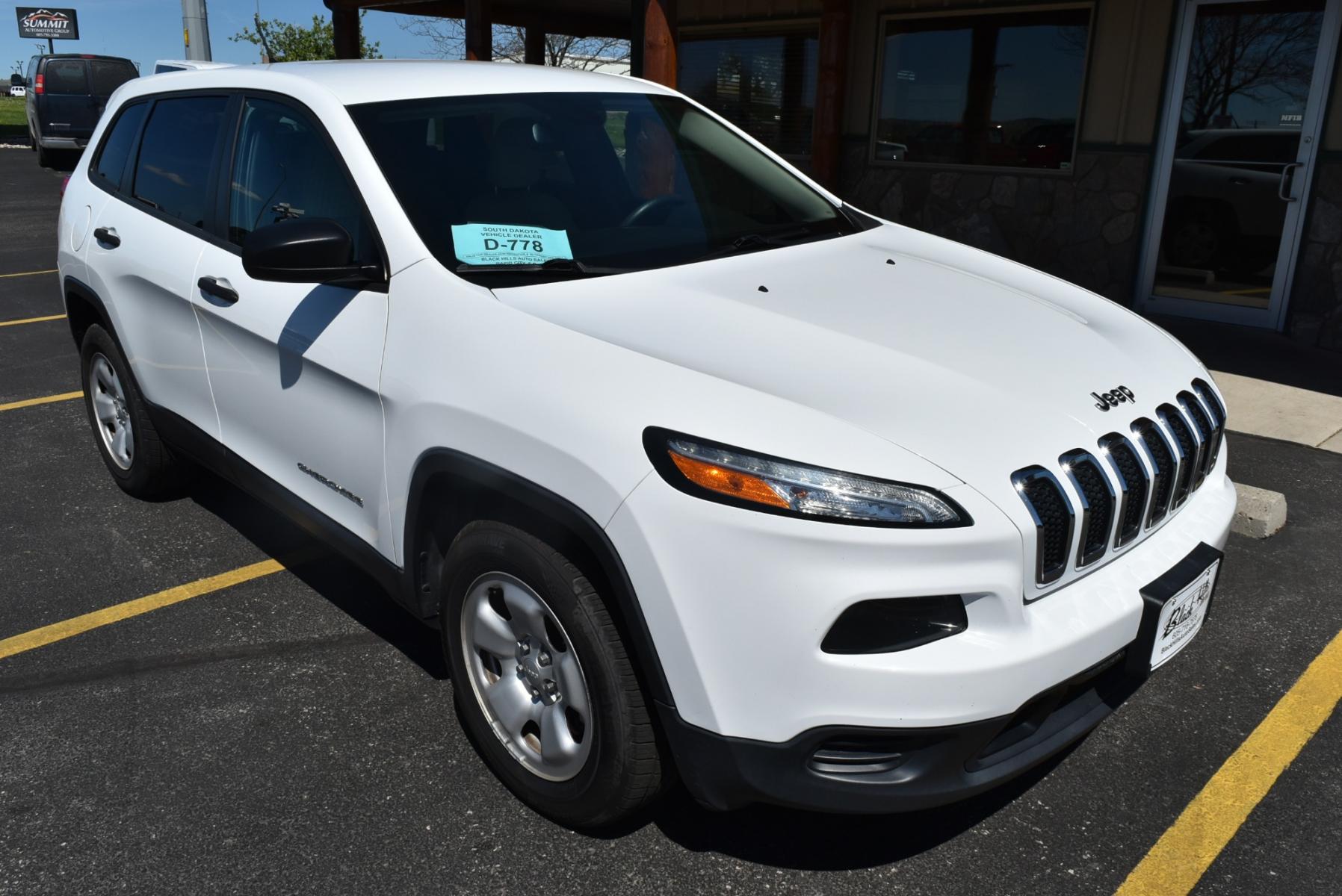 2016 White /Beige Jeep Cherokee Sport (1C4PJMAB4GW) with an 2.4L 4 Cyl Multi -Air engine, 9-Speed Automatic transmission, located at 1600 E Hwy 44, Rapid City, SD, 57703, (605) 716-7878, 44.070232, -103.171410 - Photo #0